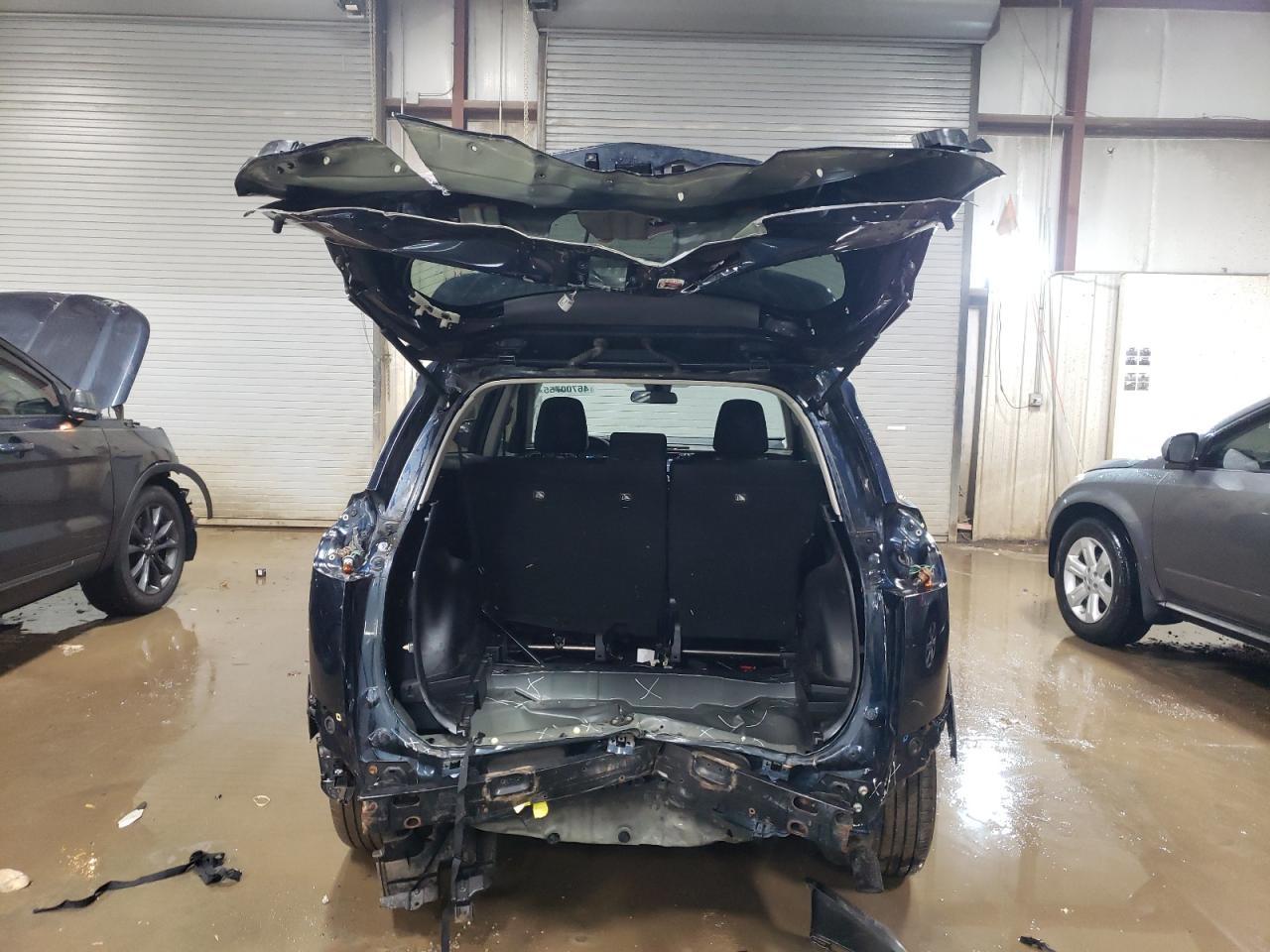 2017 TOYOTA RAV4 LE - Image 6