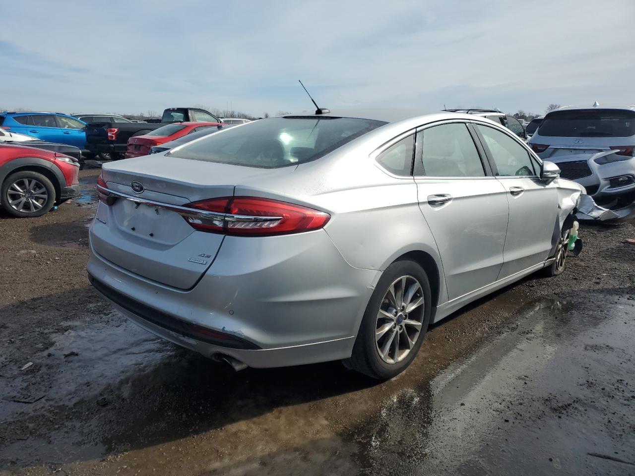 2017 FORD FUSION SE - Фото 3