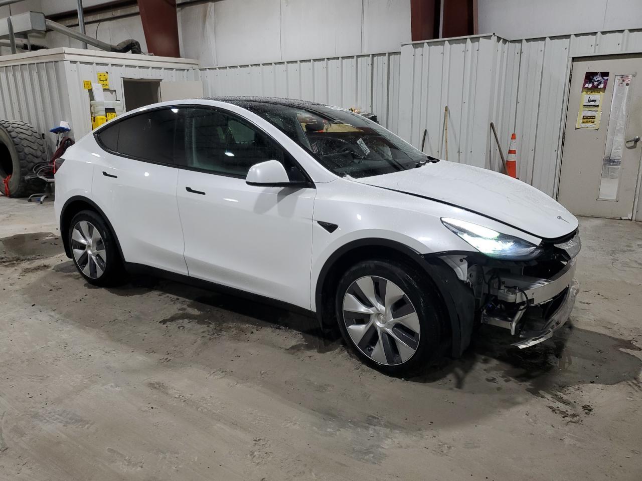 2023 TESLA MODEL Y - Image 4