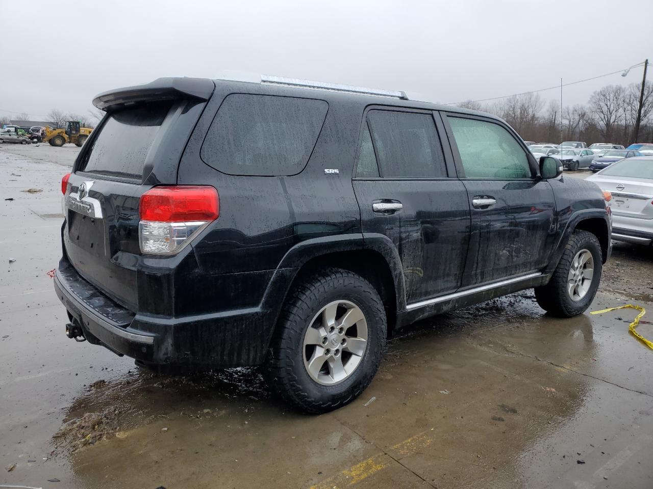 2011 TOYOTA 4RUNNER SR - Фото 3