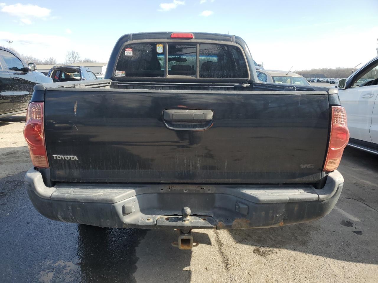 2013 TOYOTA TACOMA DOU - Image 6