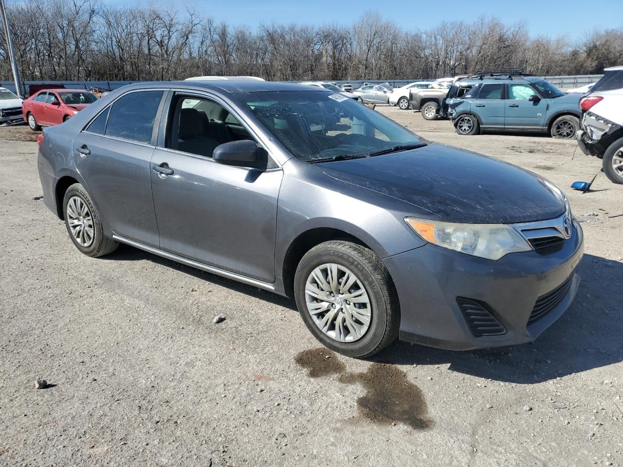 2014 TOYOTA CAMRY L - Image 4