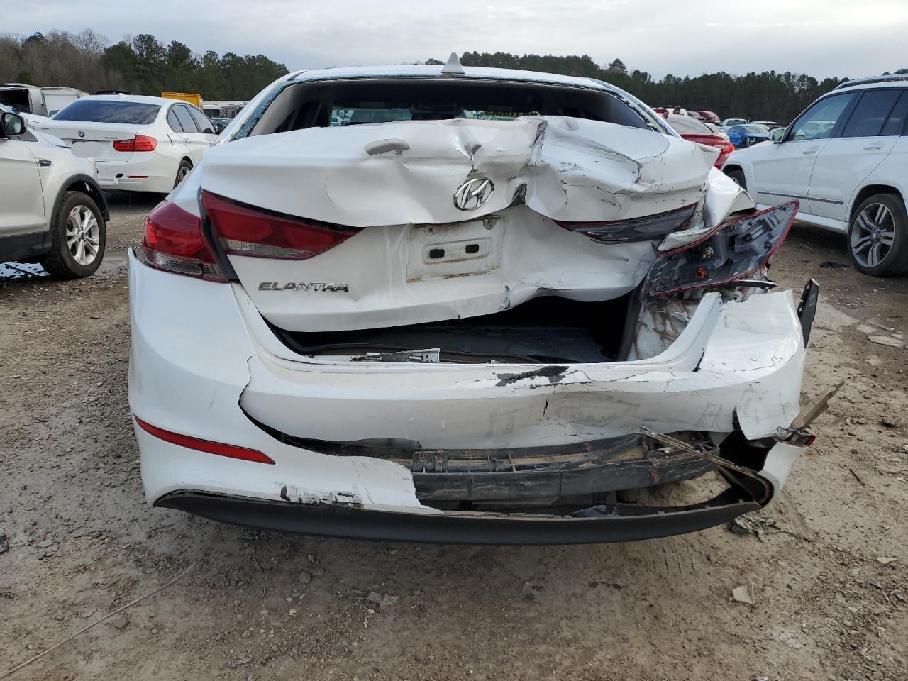 2018 HYUNDAI ELANTRA SE - Image 6