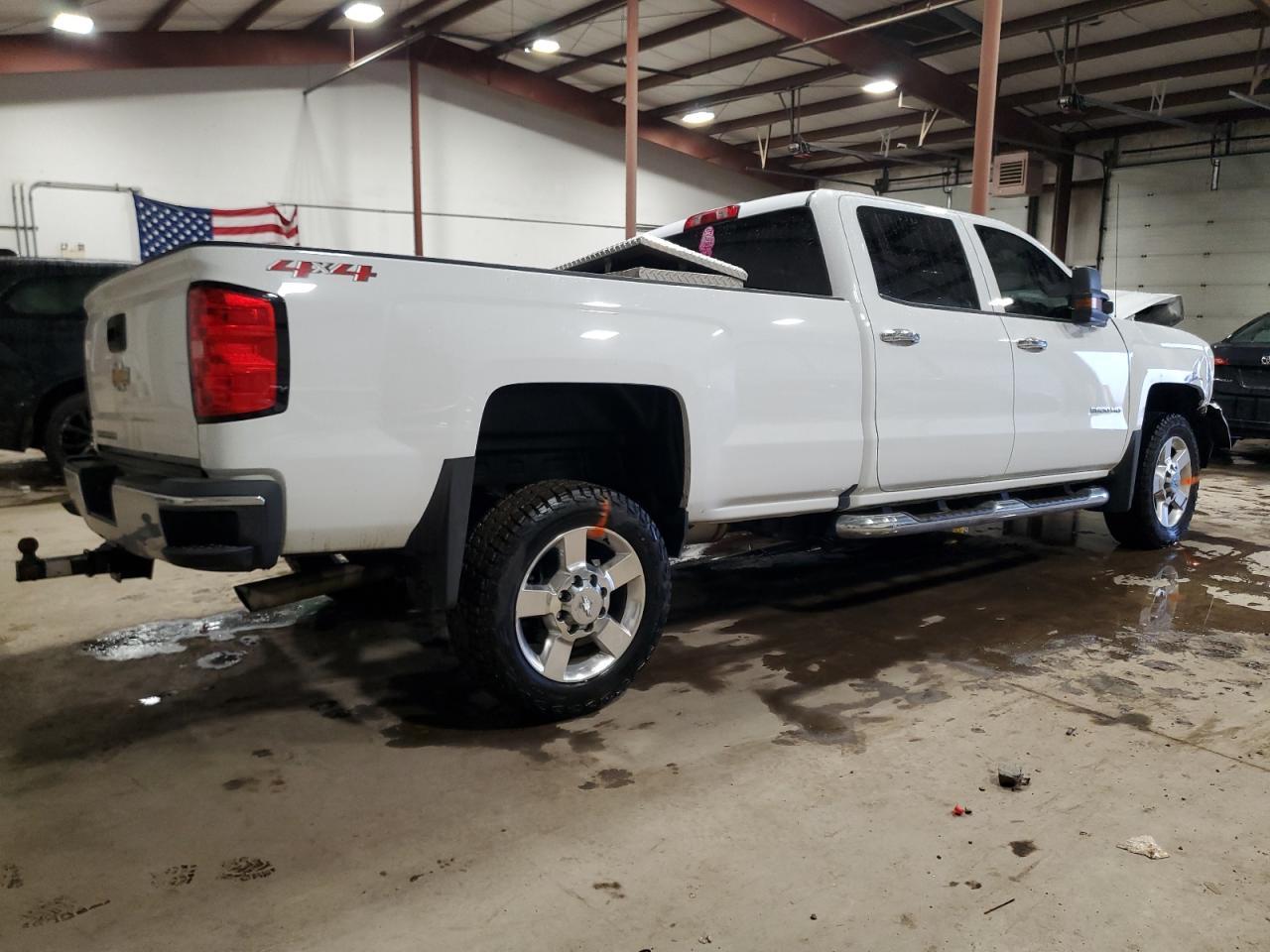 2019 CHEVROLET SILVERADO - Image 3
