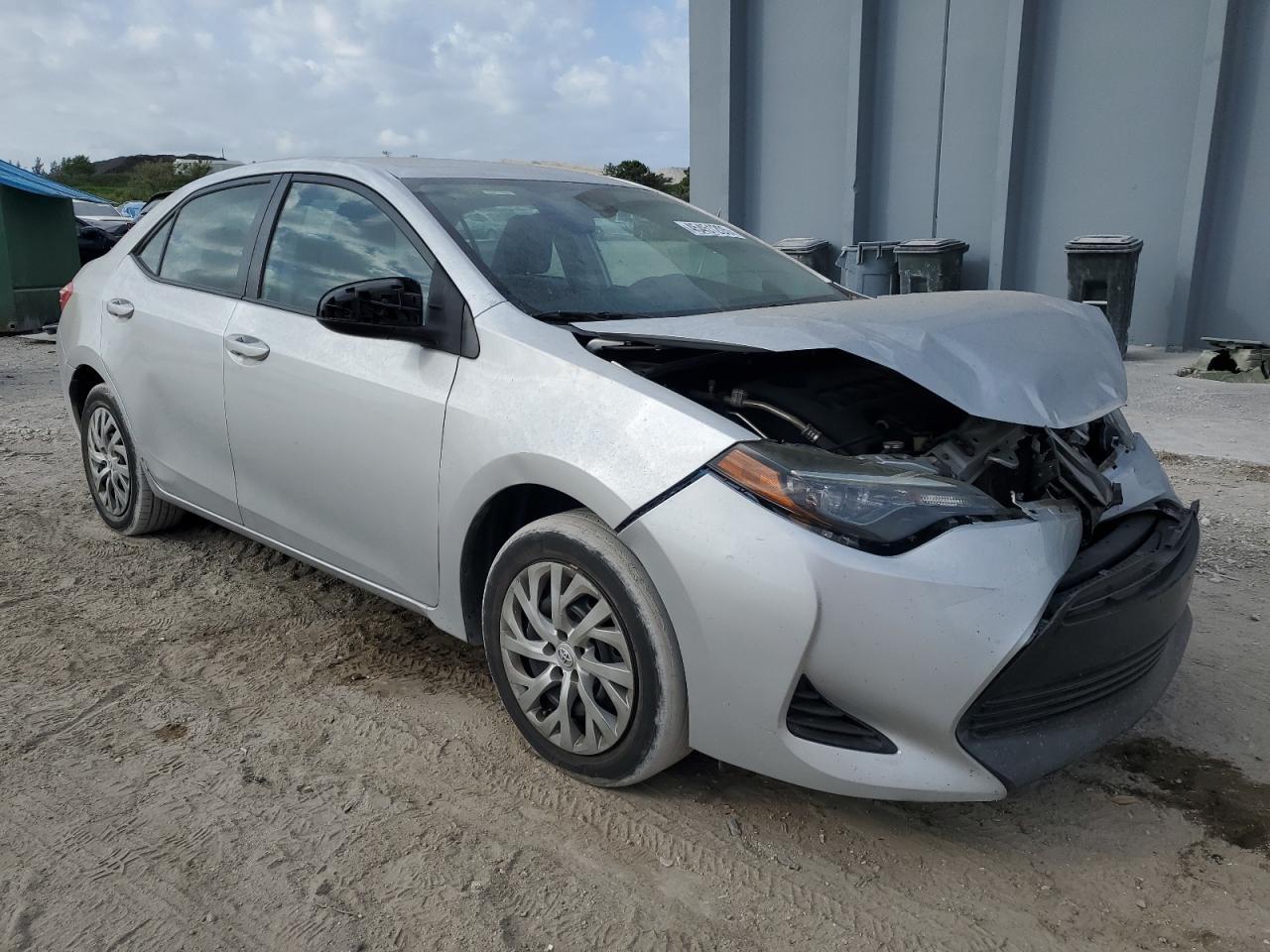 2018 TOYOTA COROLLA L - Image 4
