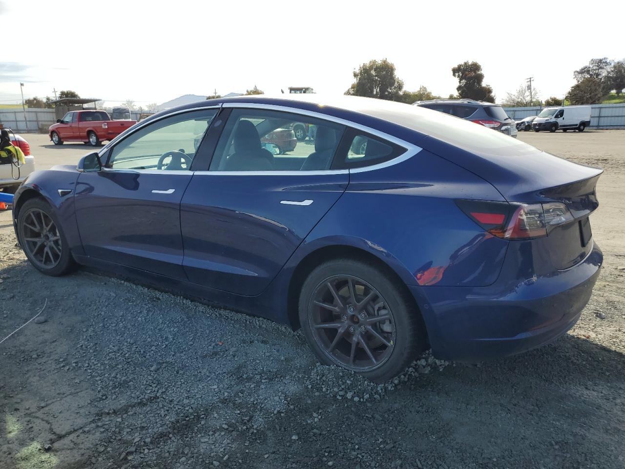 2019 TESLA MODEL 3 - Фото 2