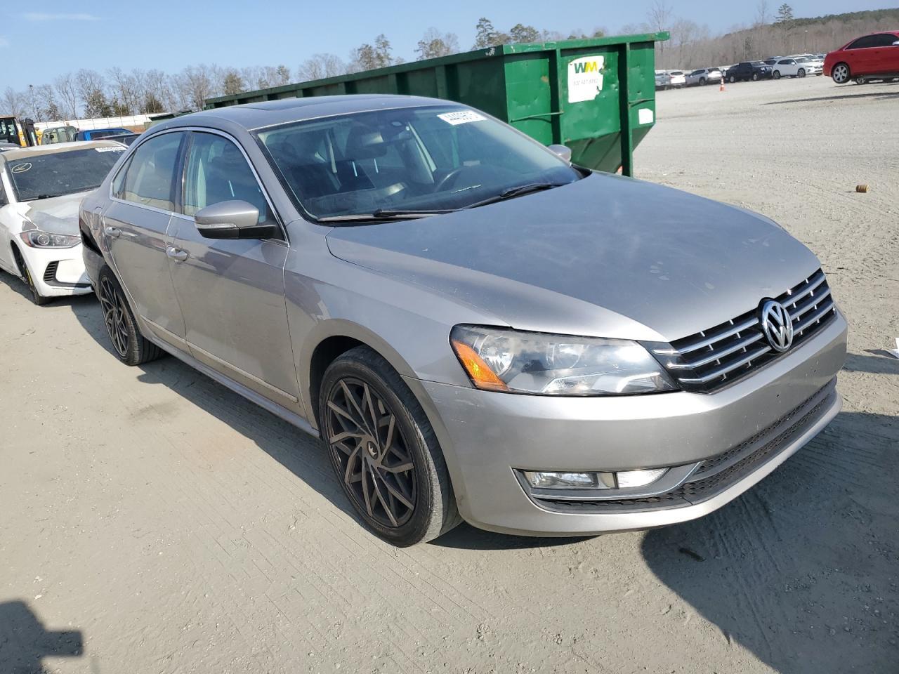 2013 VOLKSWAGEN PASSAT SEL - Фото 4