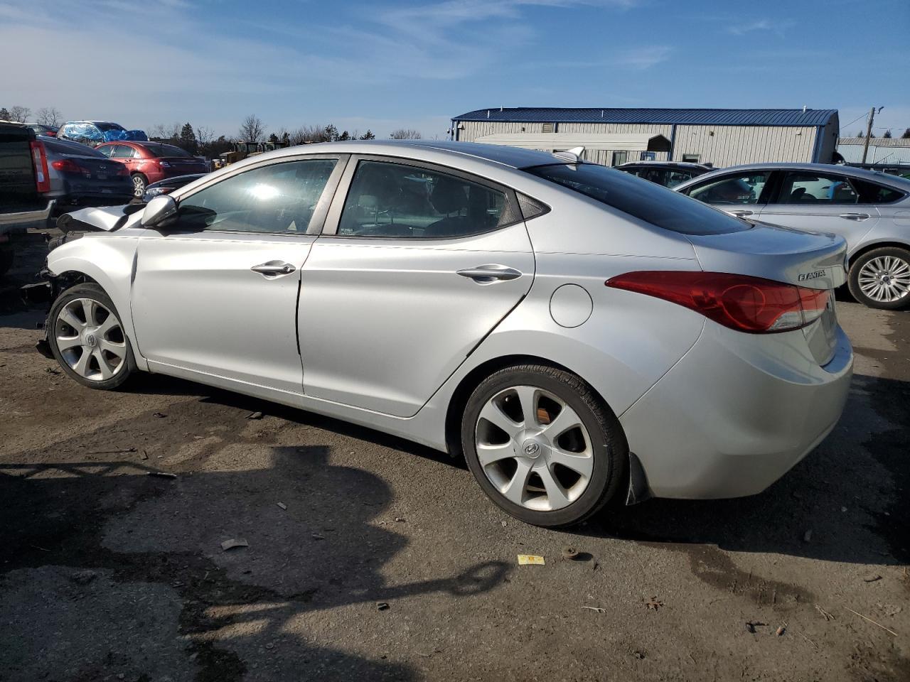 2013 HYUNDAI ELANTRA GL - Image 2