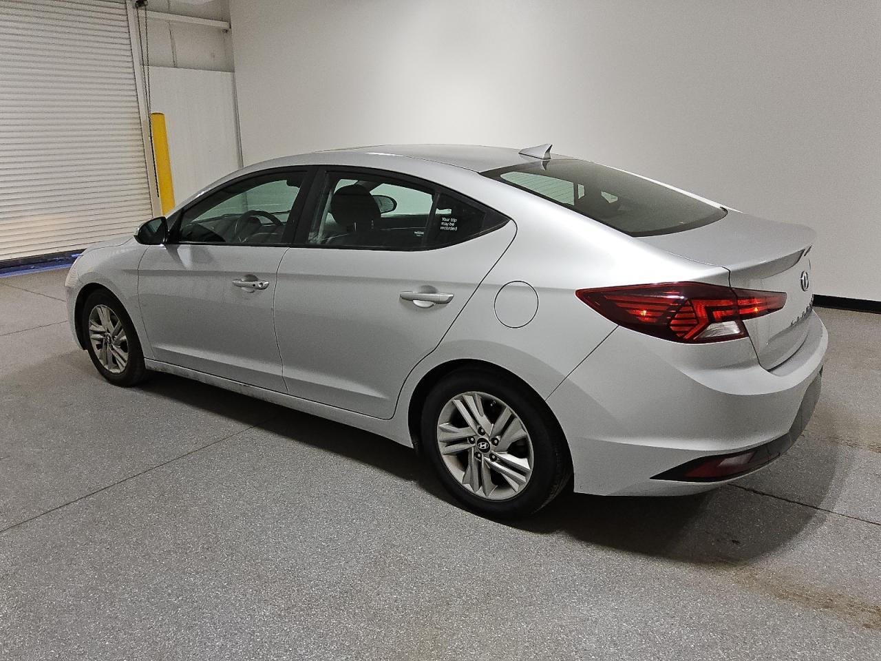 2019 HYUNDAI ELANTRA SE - Фото 2