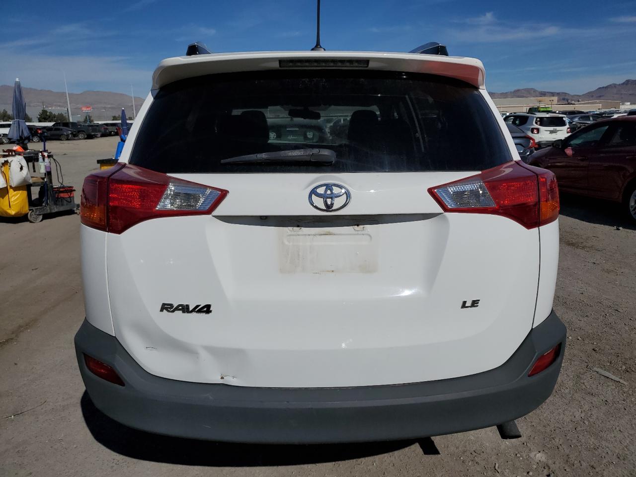 2014 TOYOTA RAV4 LE - Фото 6