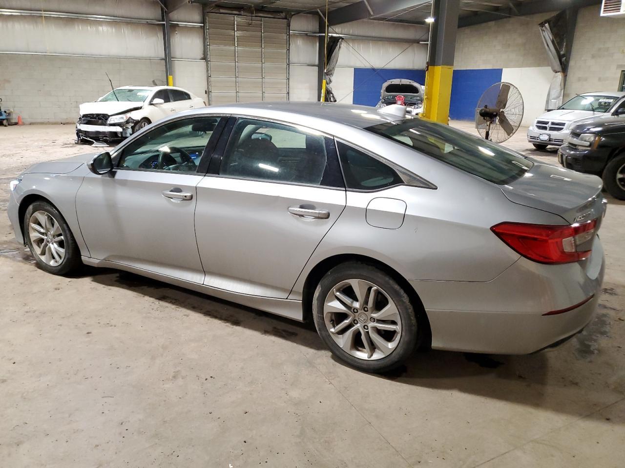 2018 HONDA ACCORD LX - Image 2