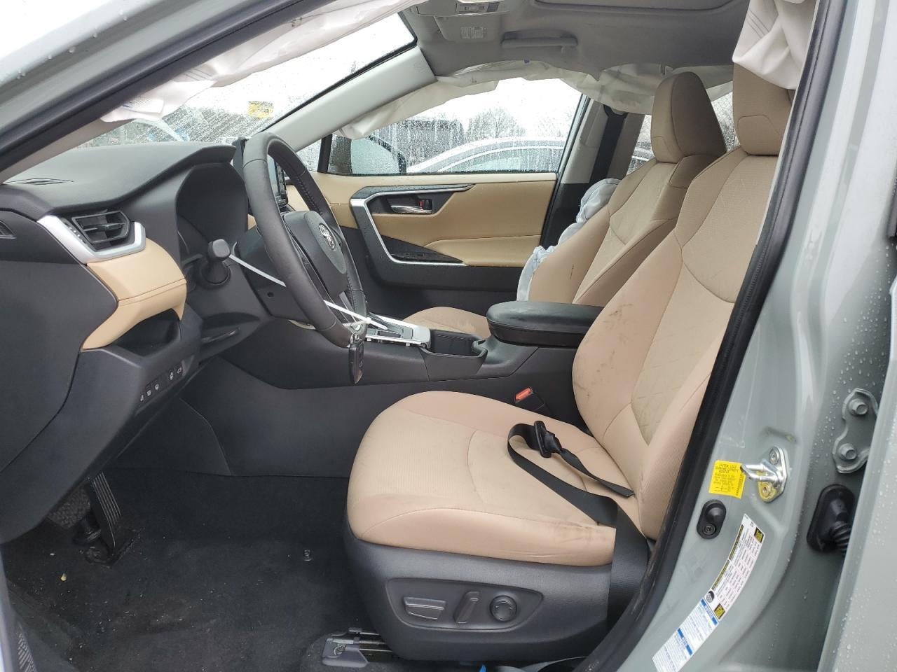 2022 TOYOTA RAV4 XLE - Image 7