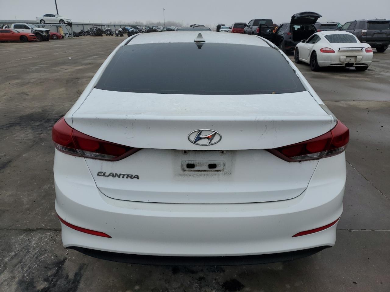 2017 HYUNDAI ELANTRA SE - Image 6
