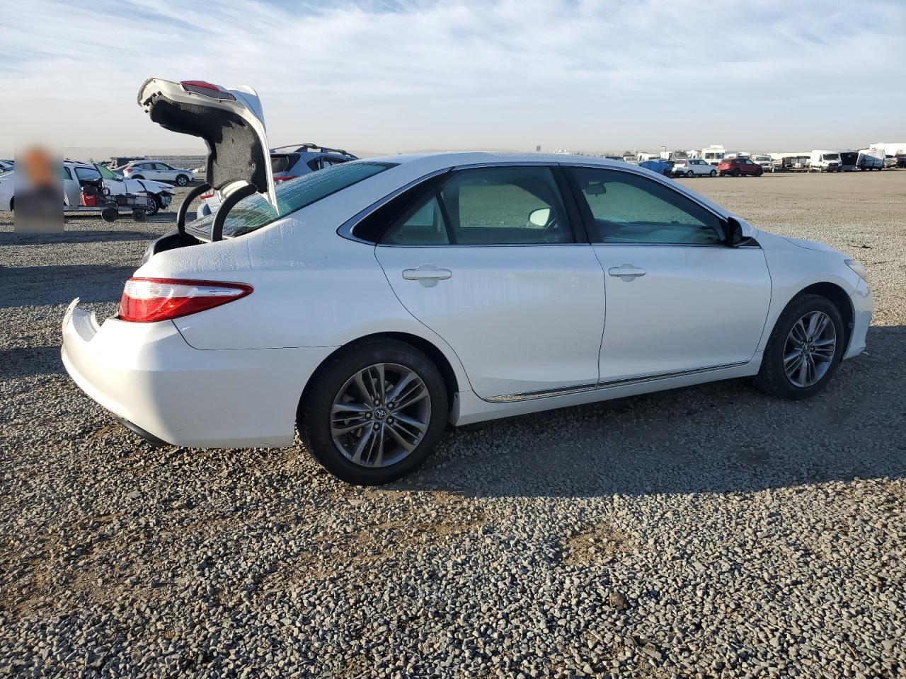 2017 TOYOTA CAMRY LE - Image 3