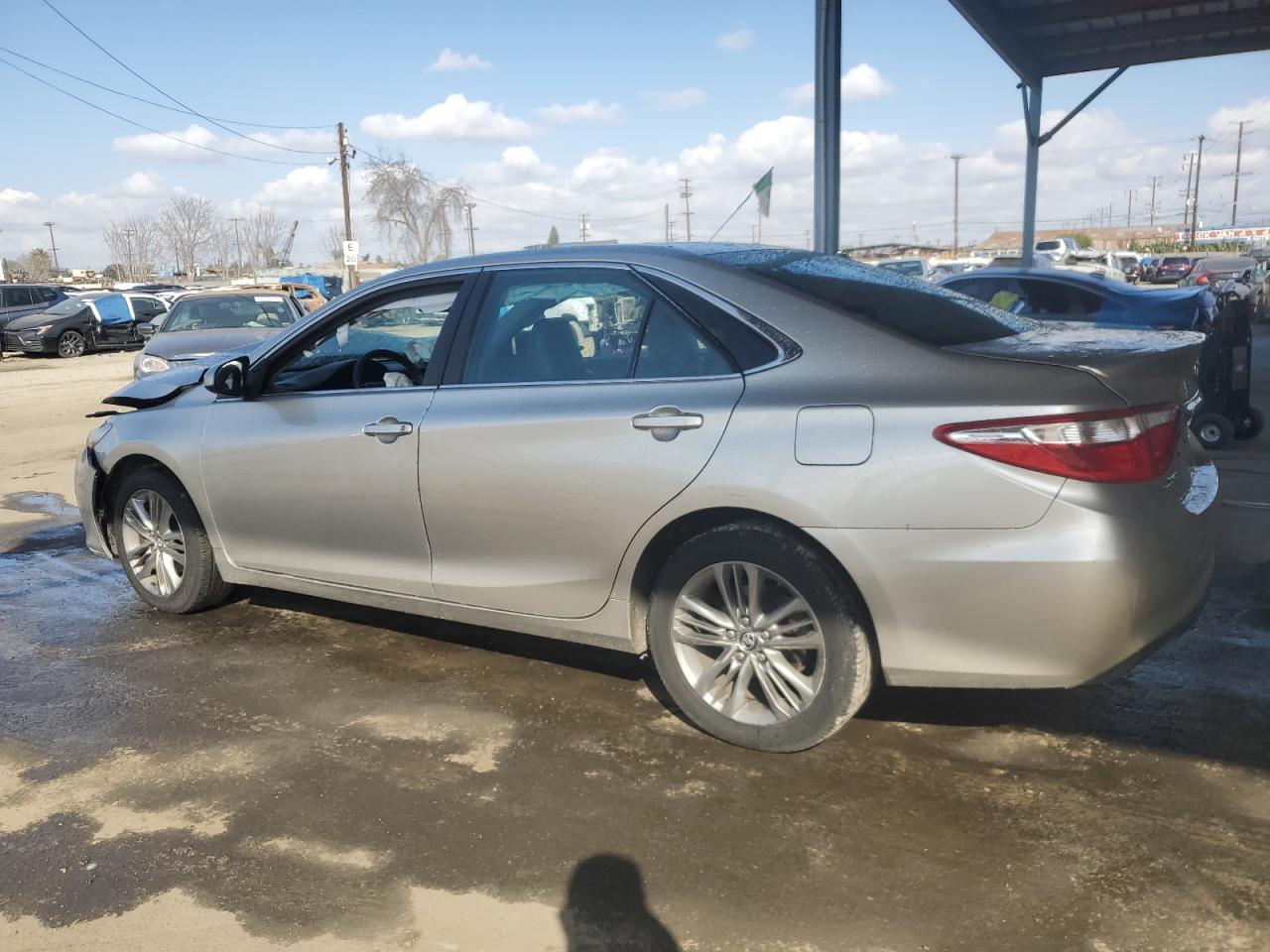 2016 TOYOTA CAMRY LE - Фото 2