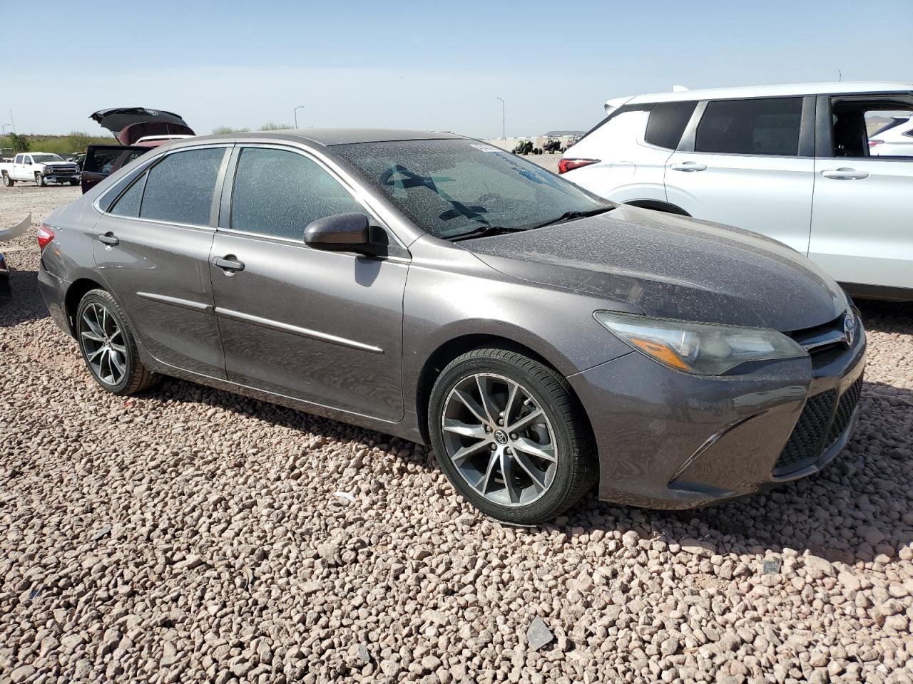 2015 TOYOTA CAMRY LE - Фото 4