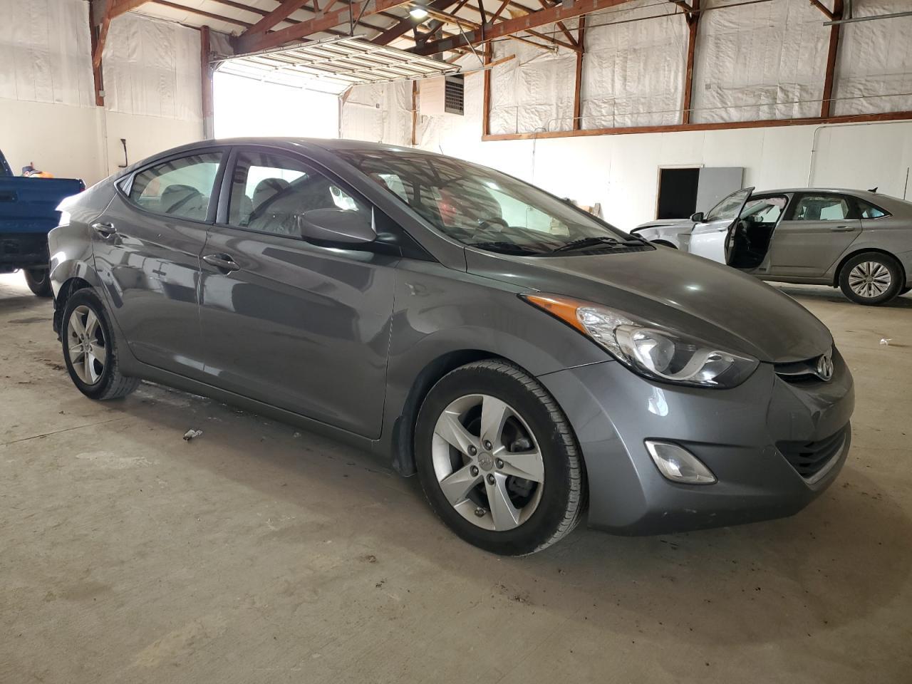 2013 HYUNDAI ELANTRA GL - Image 4