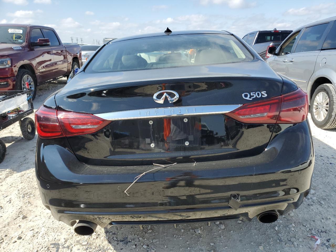 2018 INFINITI Q50 LUXE - Image 6
