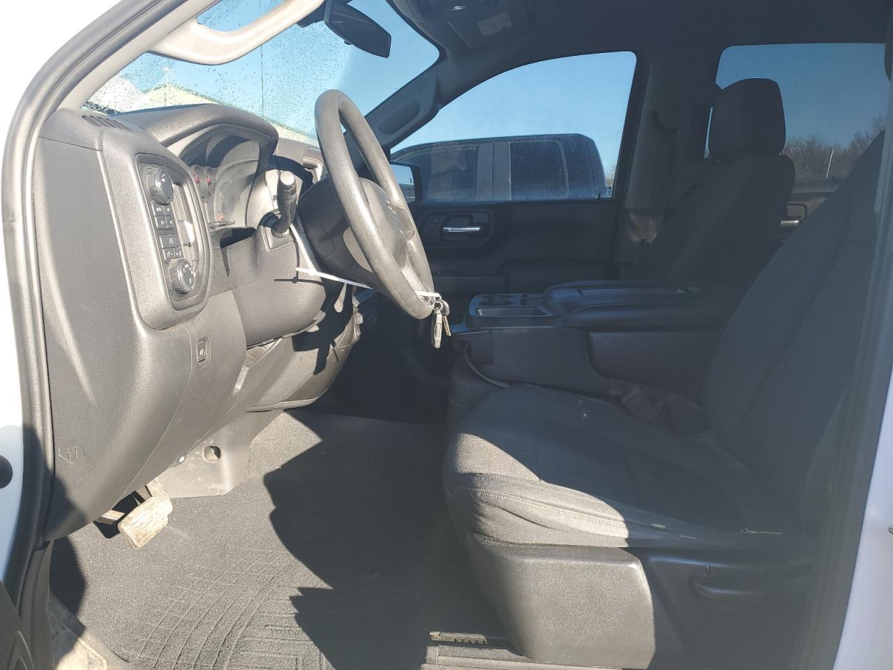 2019 CHEVROLET SILVERADO - Фото 7
