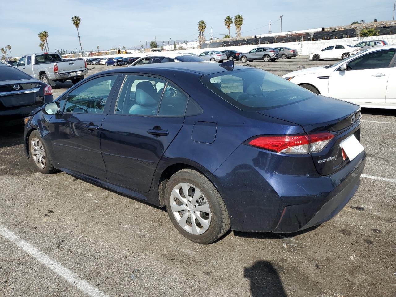2021 TOYOTA COROLLA LE - Фото 2