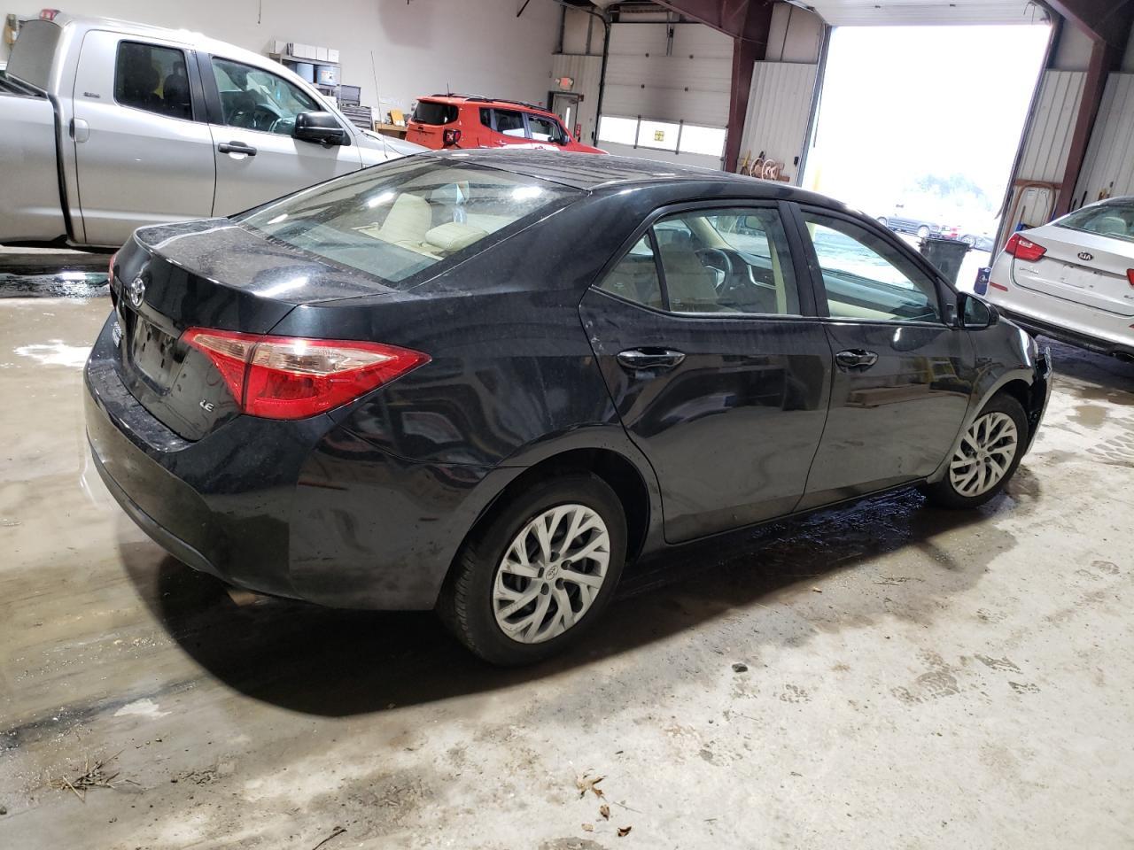 2018 TOYOTA COROLLA L - Image 3