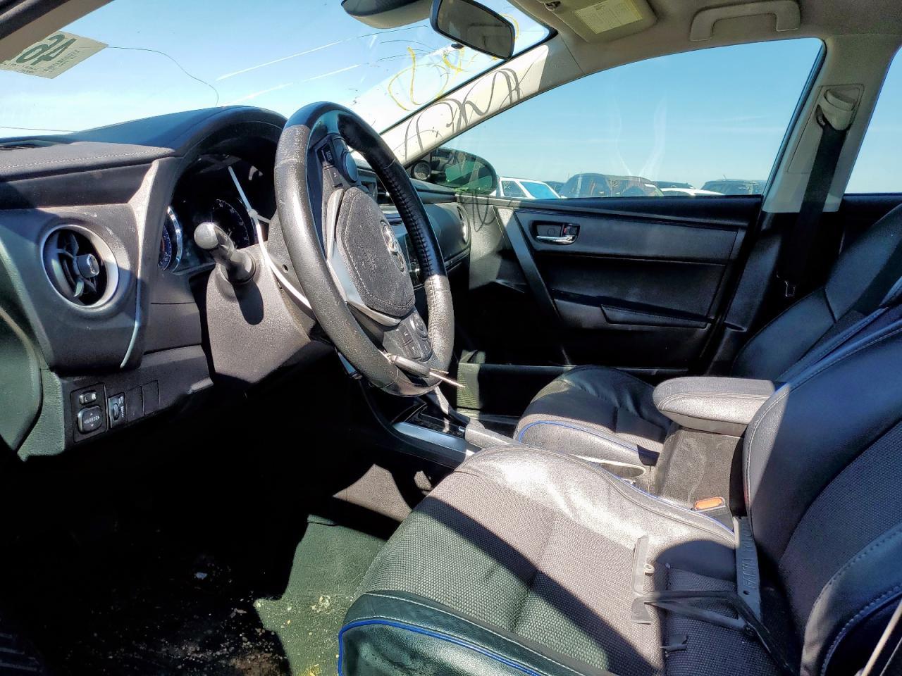 2018 TOYOTA COROLLA L - Image 7
