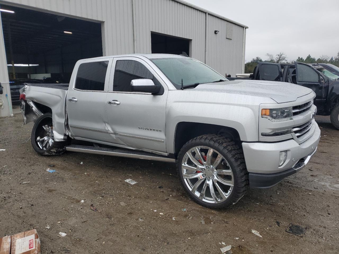 2018 CHEVROLET SILVERADO - Image 4