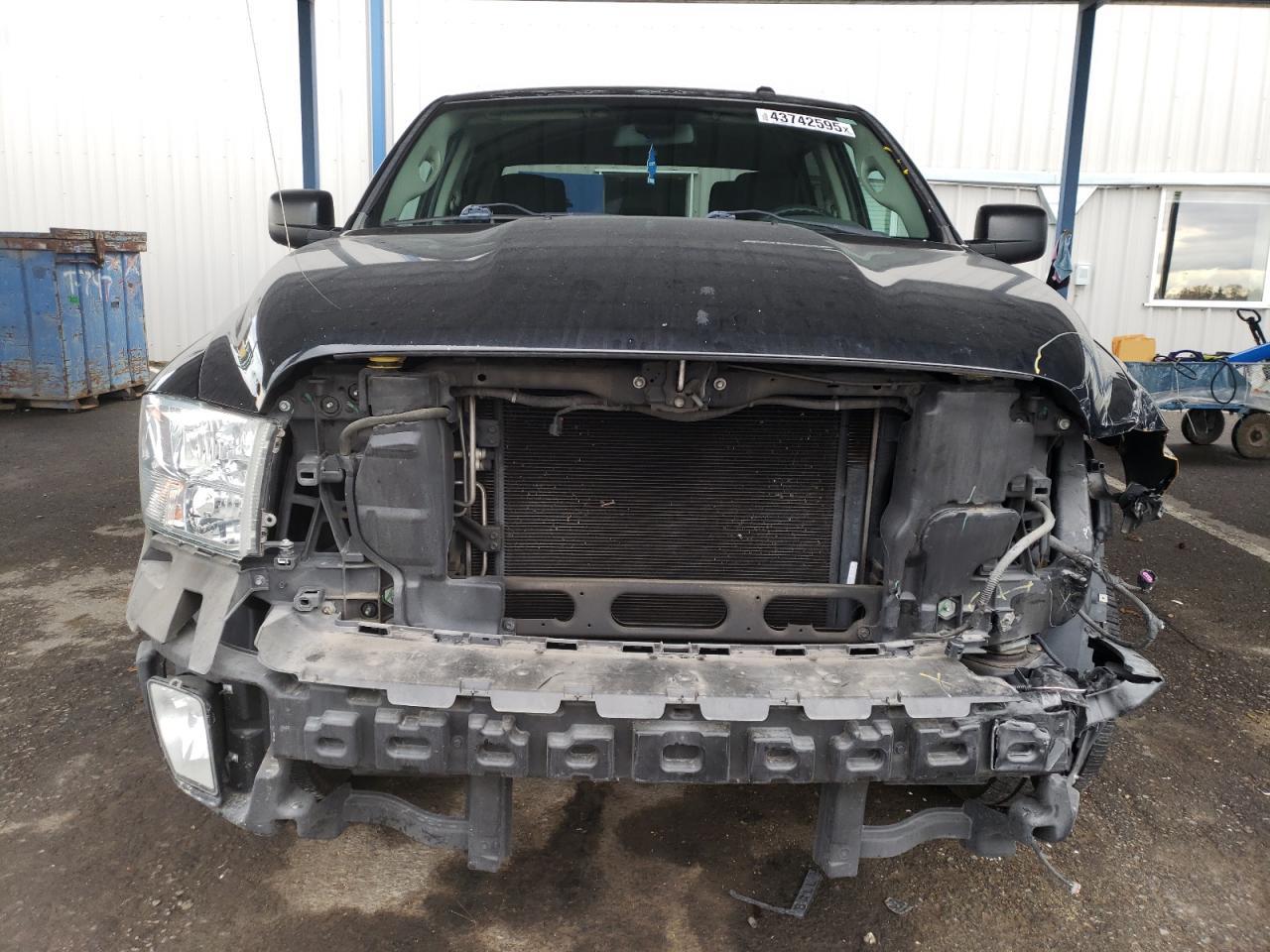 2014 RAM 1500 ST - Image 5