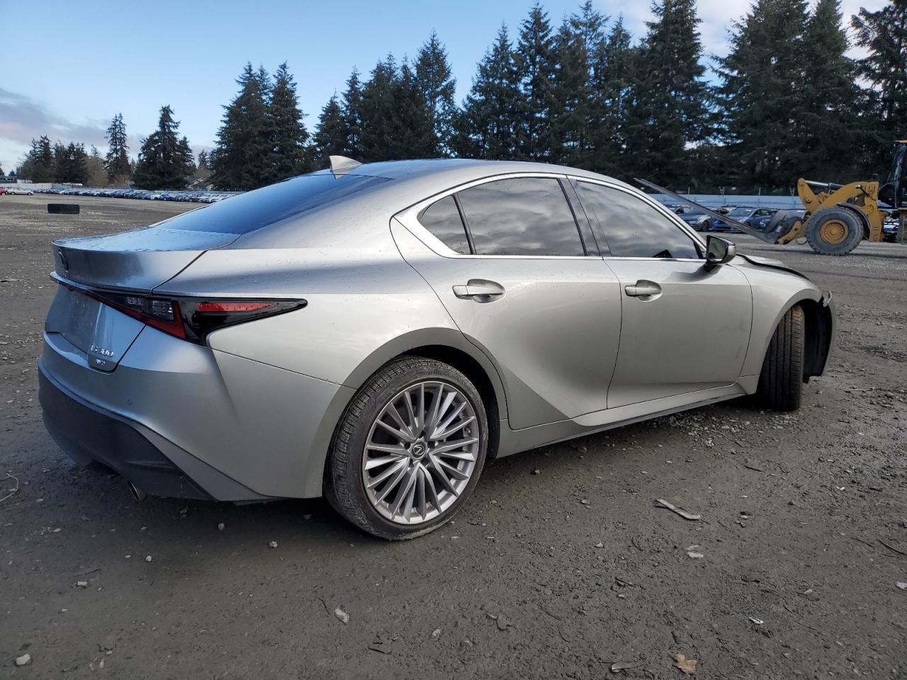 2022 LEXUS IS 300 - Фото 3