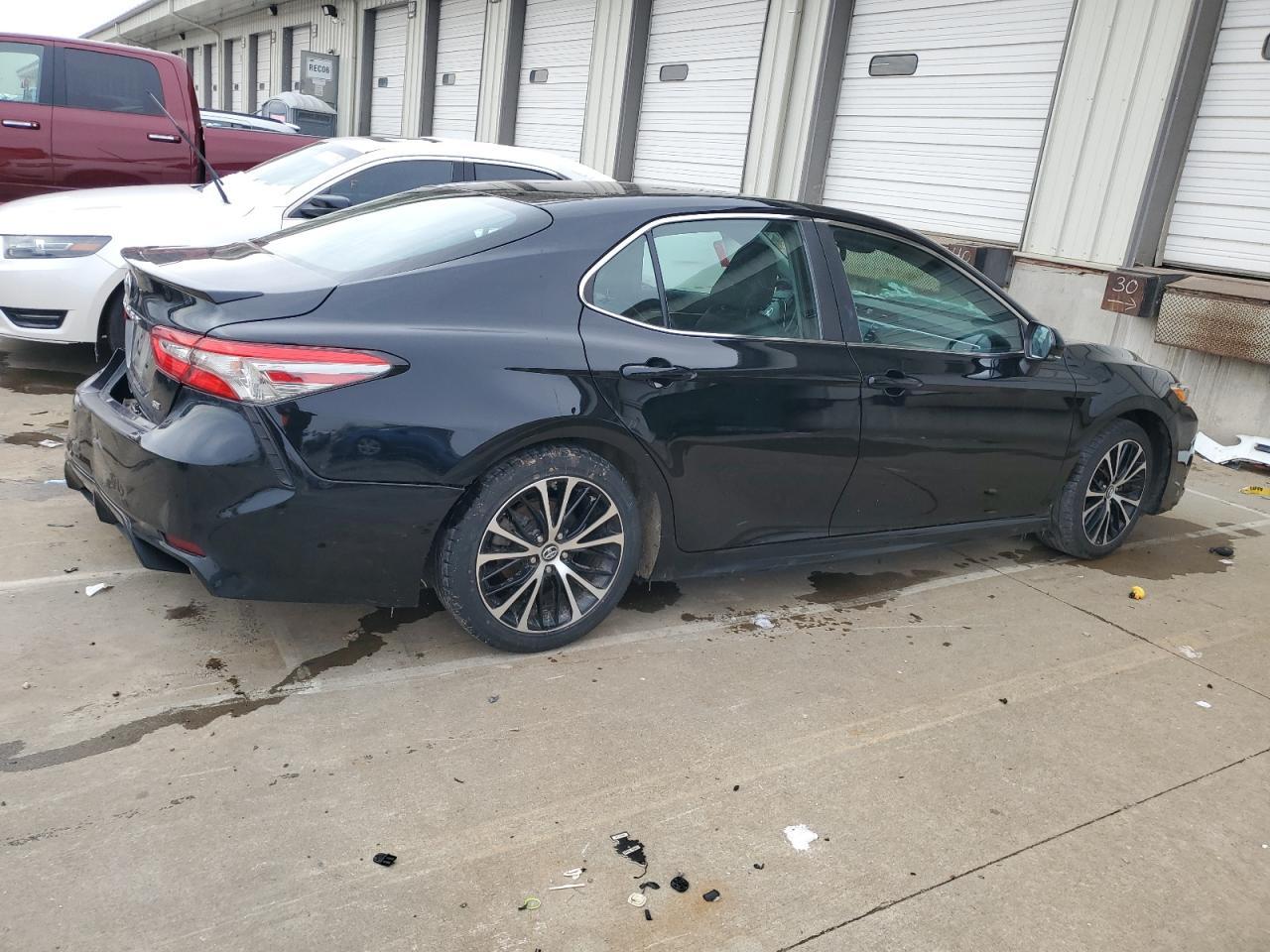 2018 TOYOTA CAMRY L - Image 3