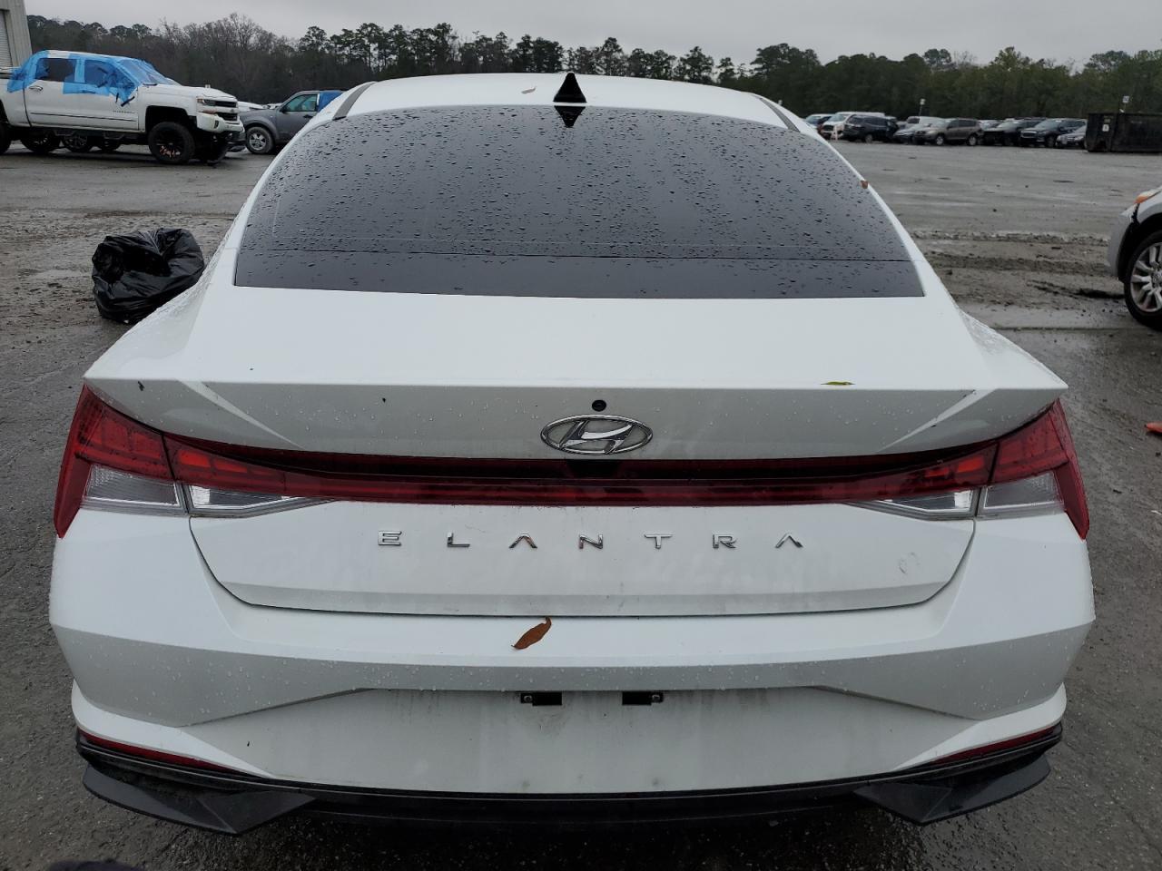 2022 HYUNDAI ELANTRA SE - Фото 6