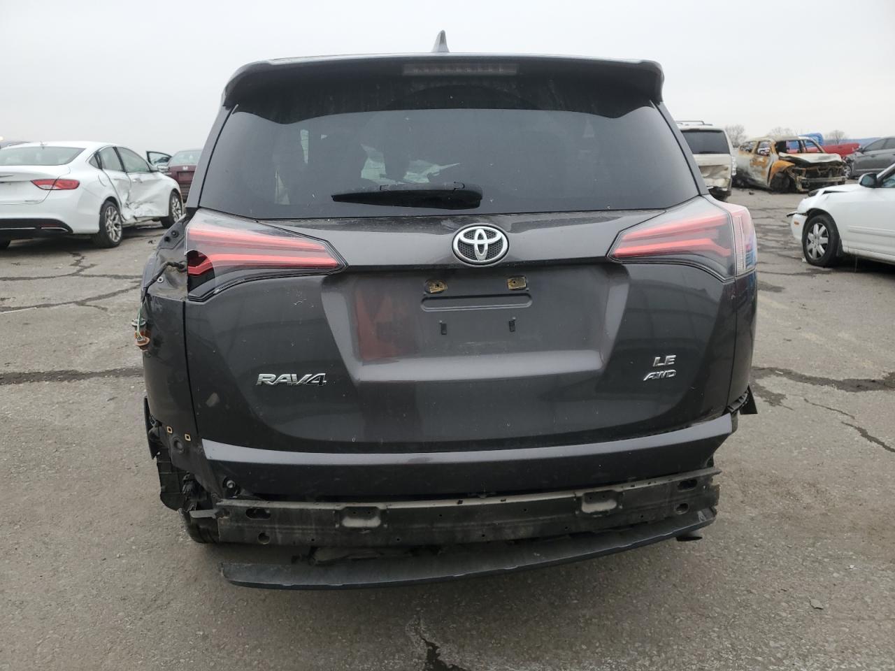 2018 TOYOTA RAV4 LE - Image 6