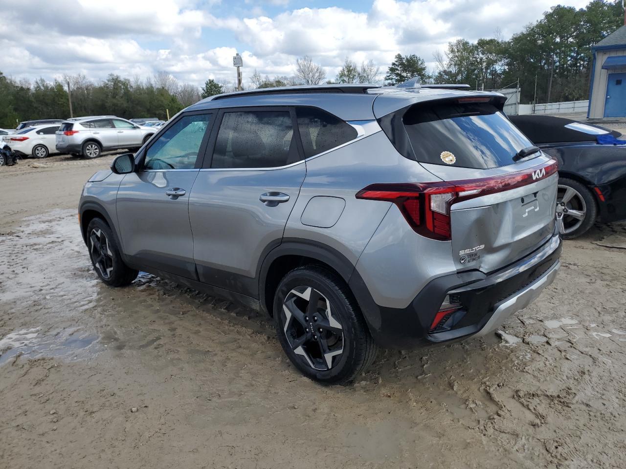 2024 KIA SELTOS EX - Image 2