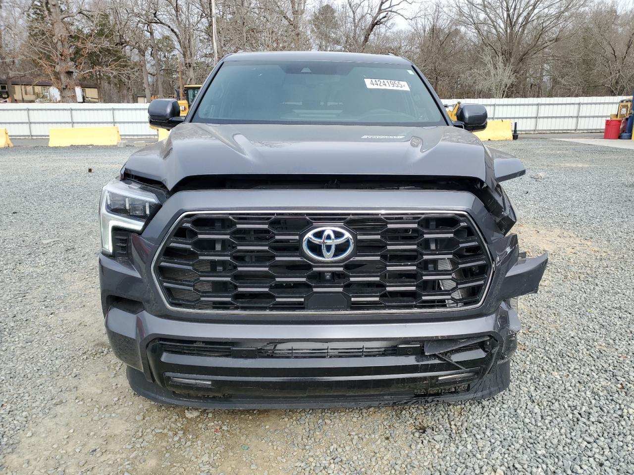 2023 TOYOTA SEQUOIA SR - Фото 5
