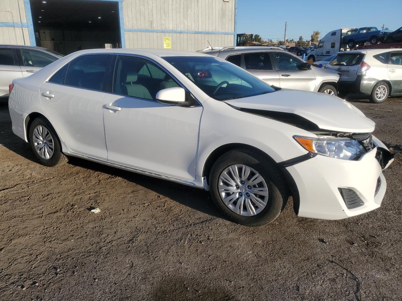 2014 TOYOTA CAMRY L - Image 4