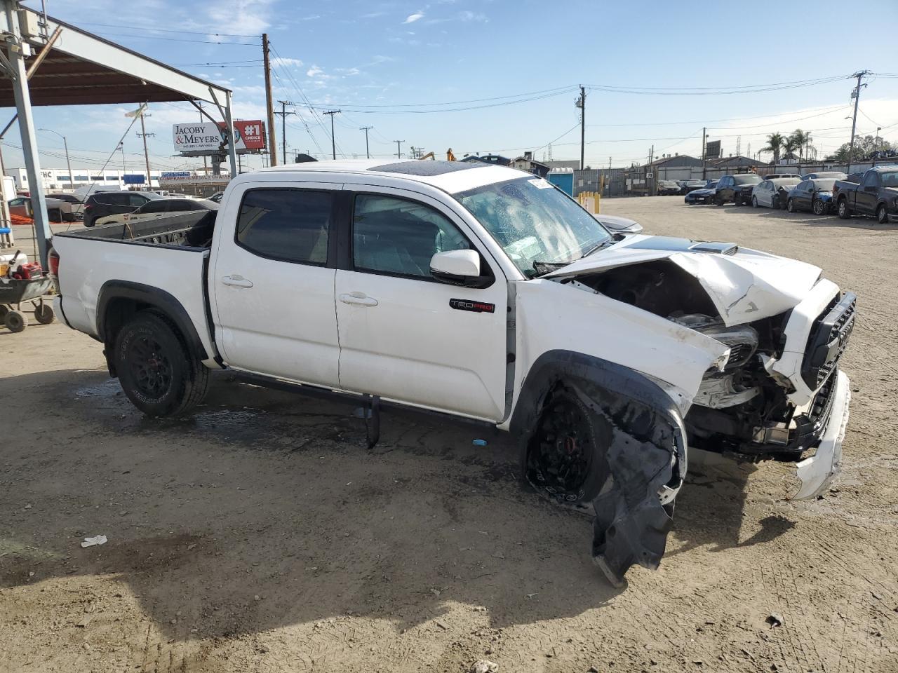 2019 TOYOTA TACOMA DOU - Фото 4
