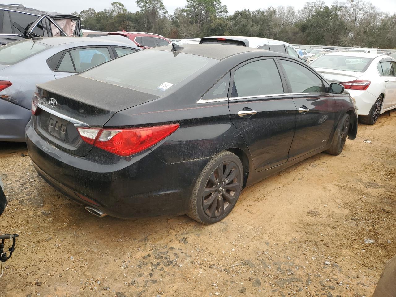 2011 HYUNDAI SONATA SE - Image 3