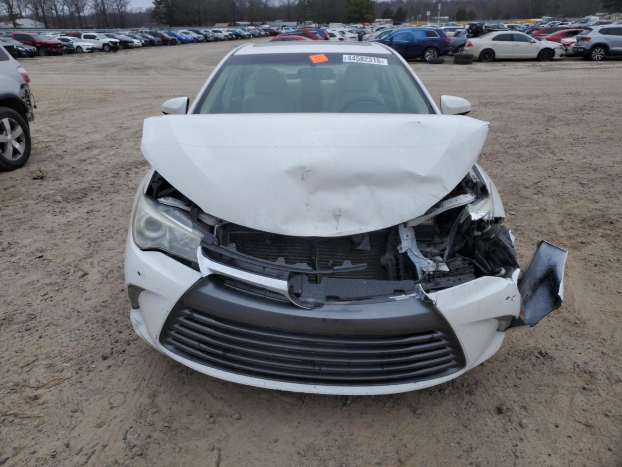 2015 TOYOTA CAMRY LE - Фото 5