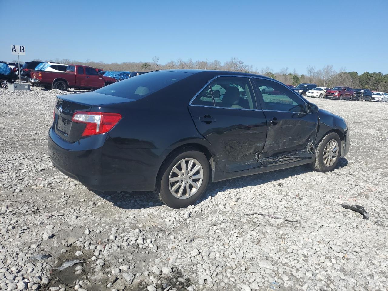 2014 TOYOTA CAMRY L - Image 3