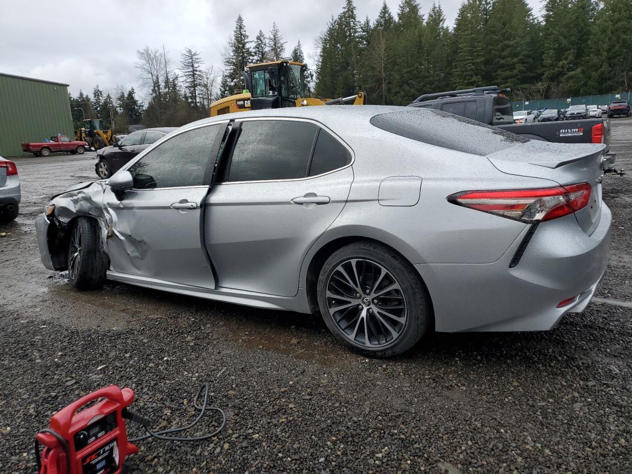 2018 TOYOTA CAMRY L - Фото 2