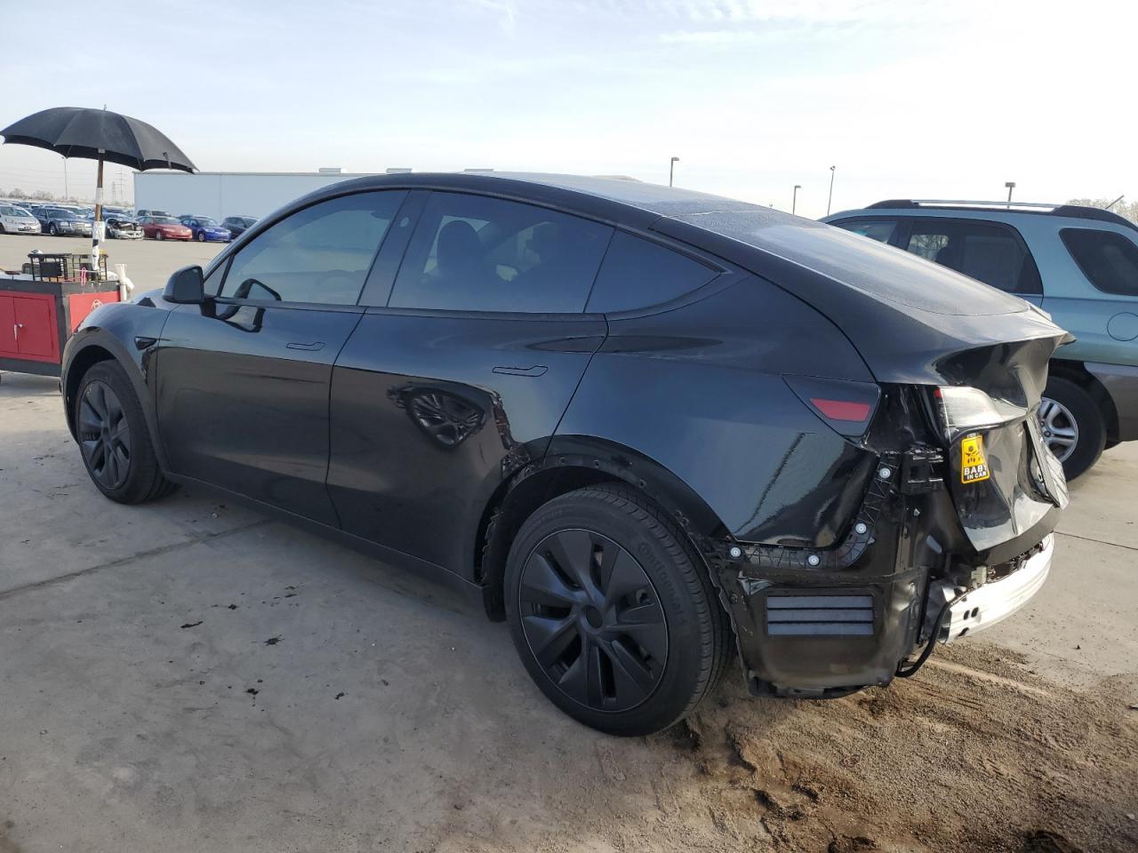 2025 TESLA MODEL Y - Image 2