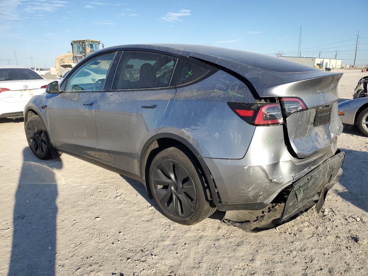 2024 TESLA MODEL Y - Фото 2