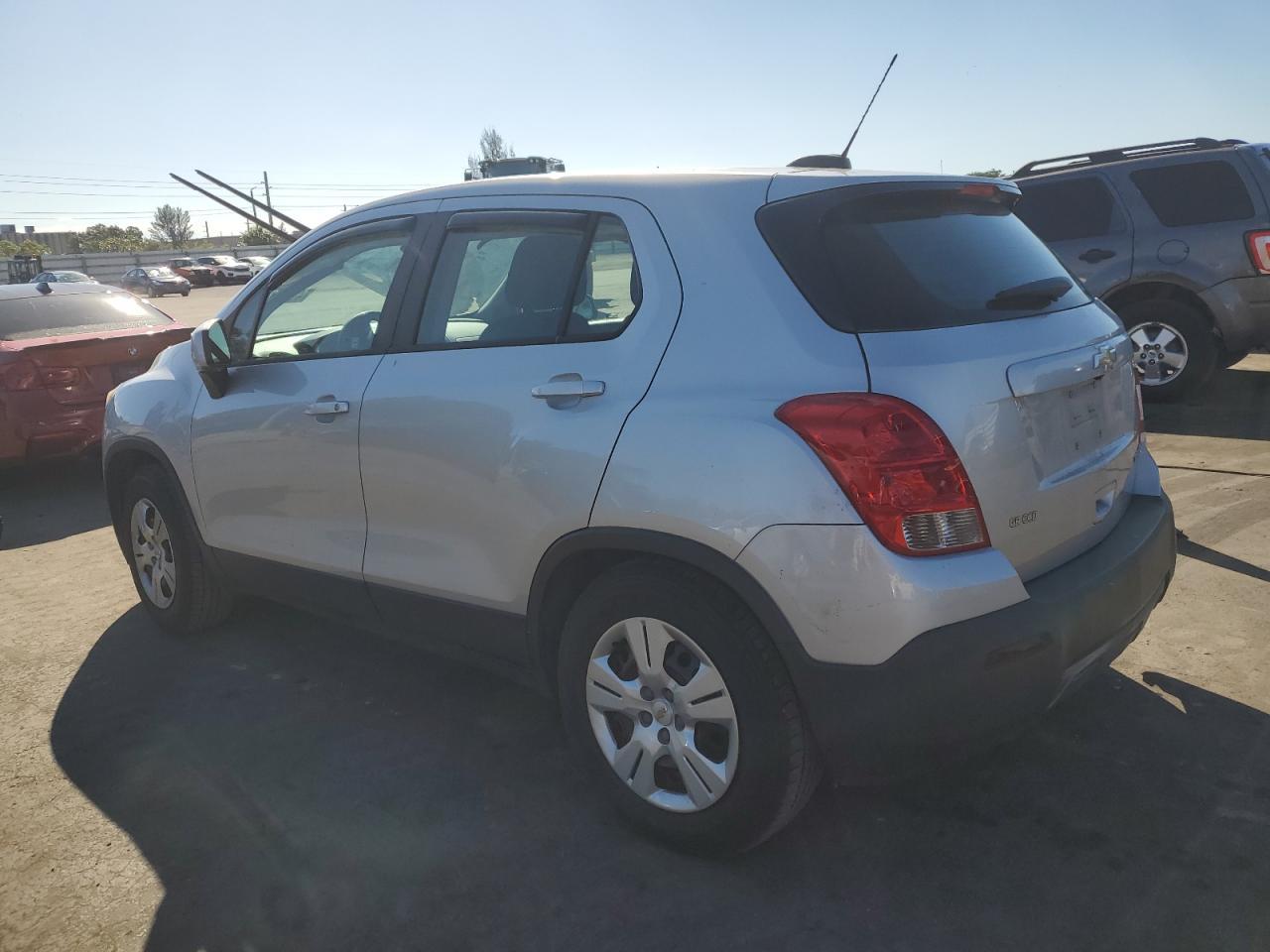2015 CHEVROLET TRAX LS - Фото 2