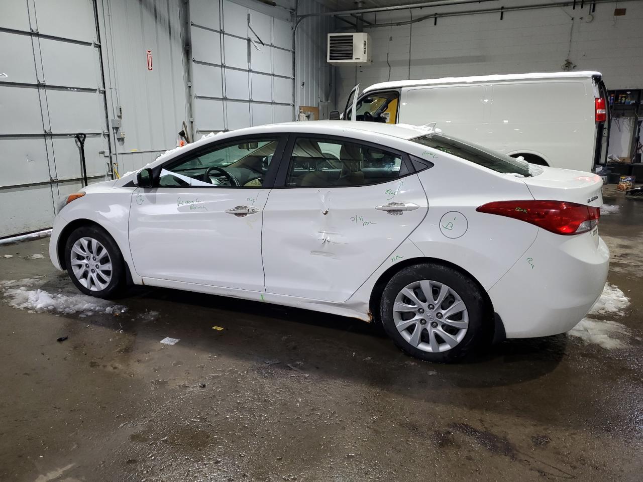 2013 HYUNDAI ELANTRA GL - Image 2