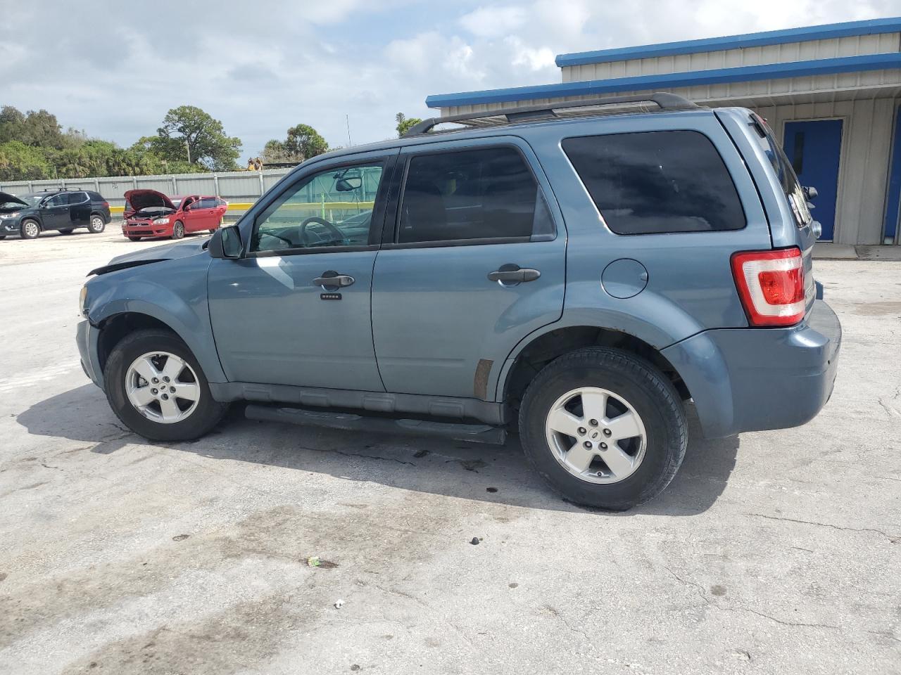 2012 FORD ESCAPE XLT - Фото 2