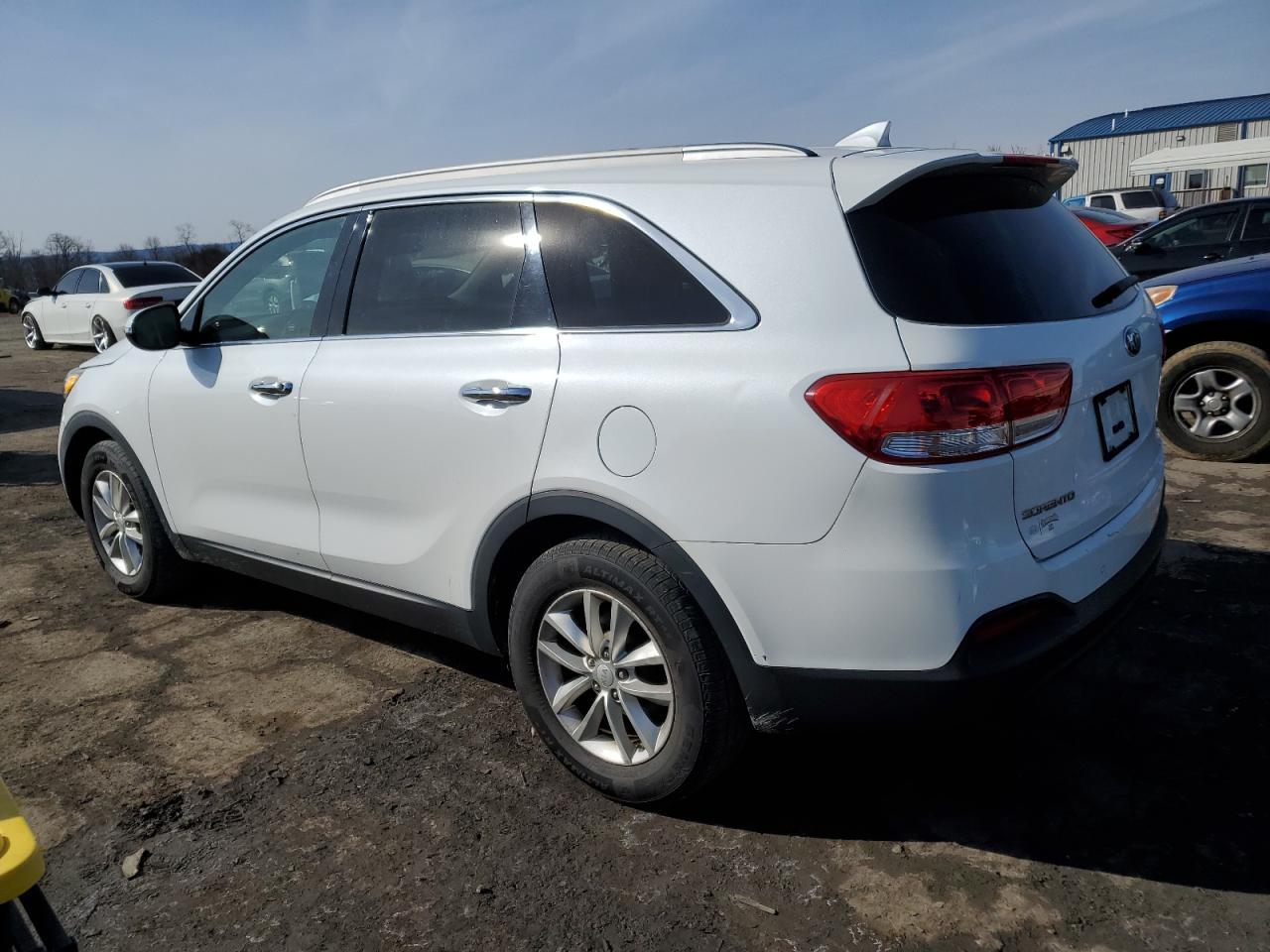 2016 KIA SORENTO LX - Image 2
