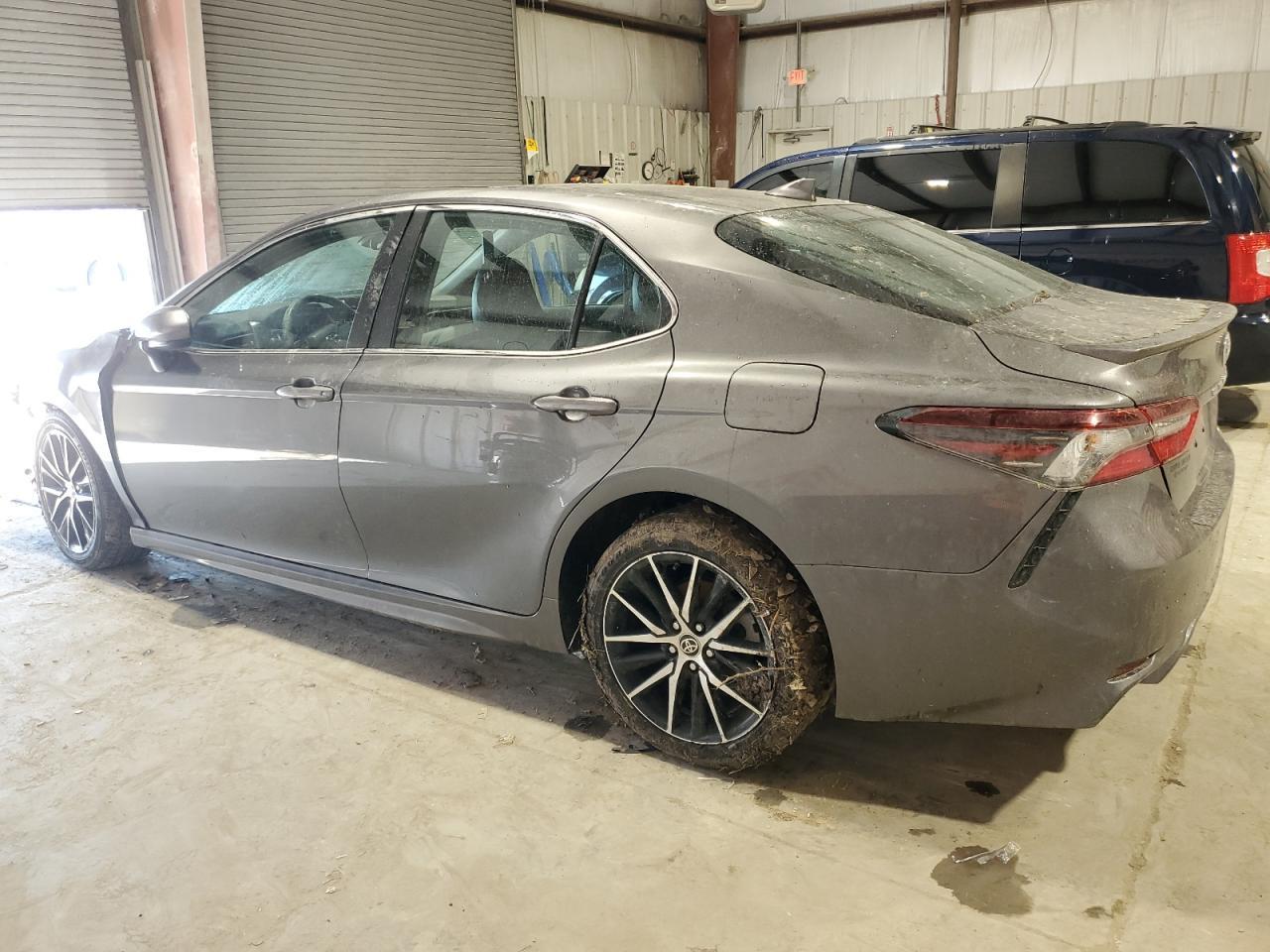 2021 TOYOTA CAMRY SE - Image 2