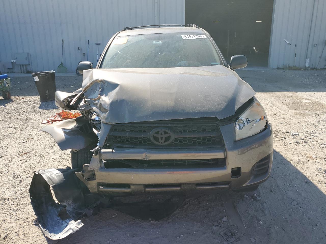 2011 TOYOTA RAV4 - Фото 5