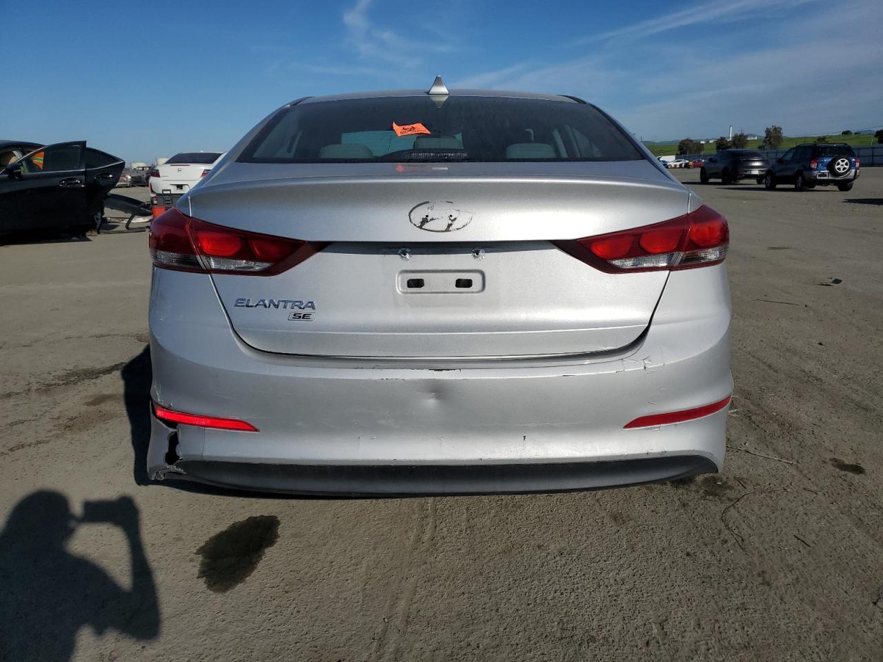2017 HYUNDAI ELANTRA SE - Фото 6