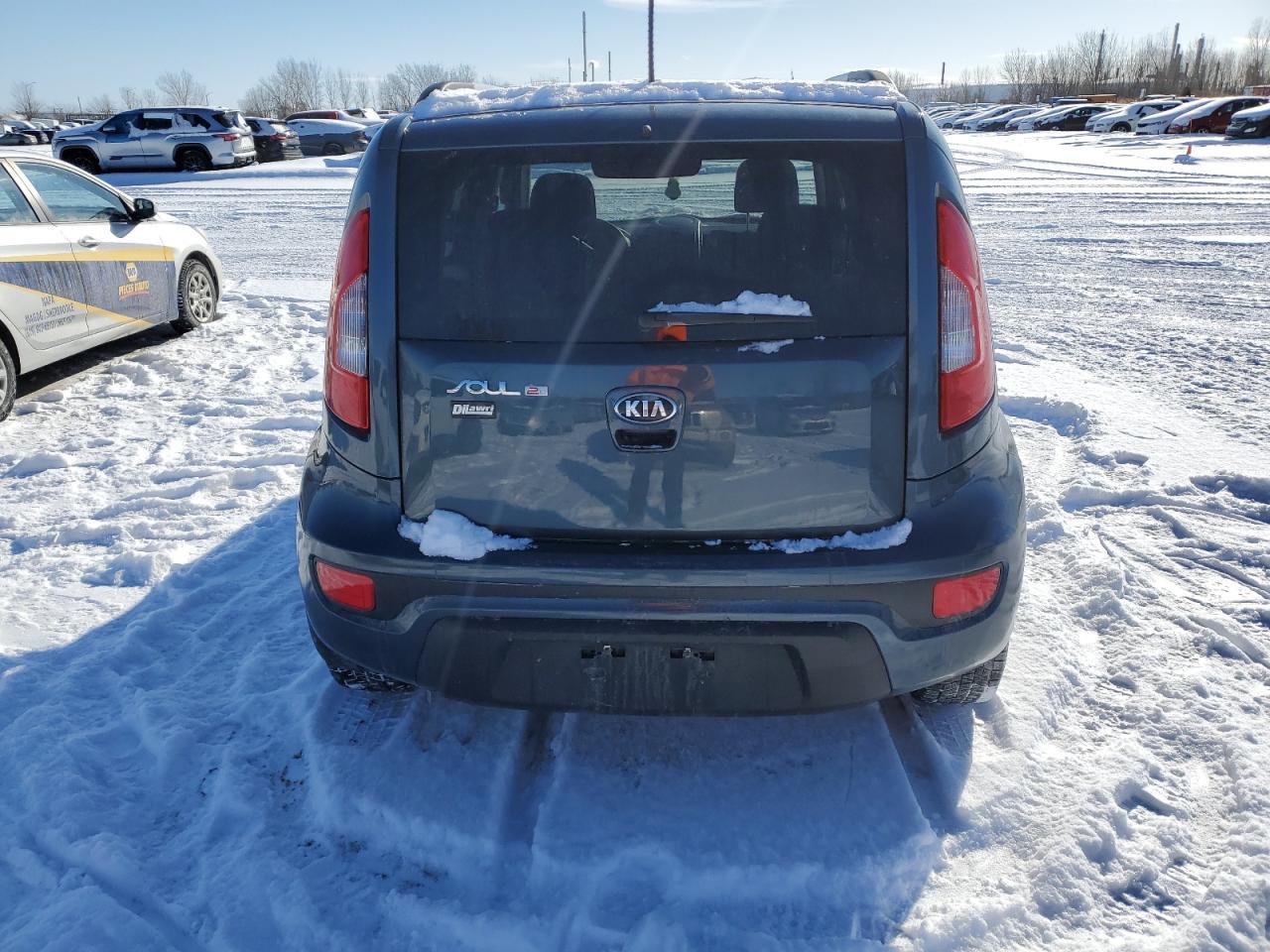 2013 KIA SOUL + - Image 6